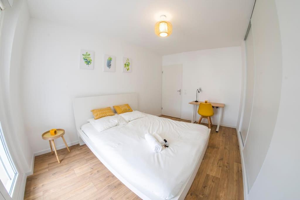 Paris & Disneyland - 2Min From Train Station - Free Private Parking Вільє-сюр-Марн Екстер'єр фото