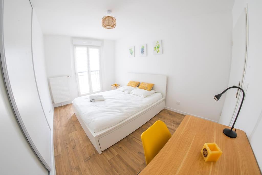 Paris & Disneyland - 2Min From Train Station - Free Private Parking Вільє-сюр-Марн Екстер'єр фото